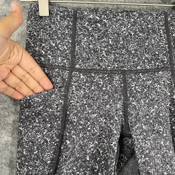 Athleta Leggings XS Petite Gray Pebble Beach Printed High Rise Pocket Tight - Picture 16 of 16